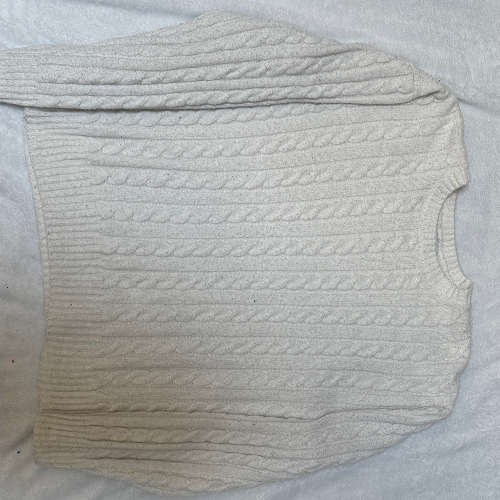 Hollister Cream Cable Knit Sweater